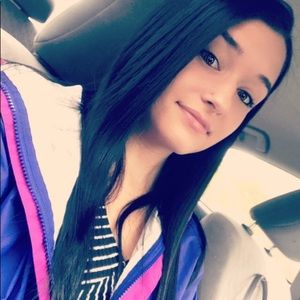 Meet your Posher, Melissa